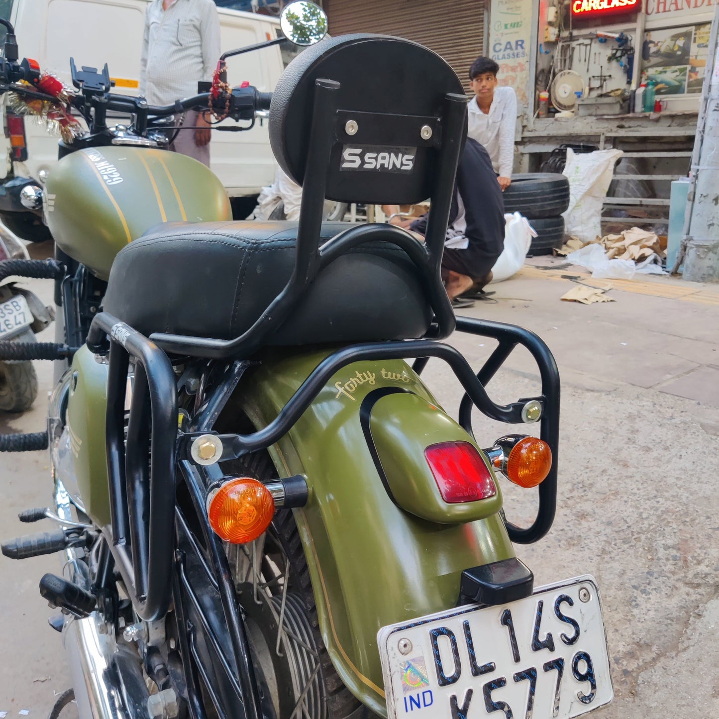 Premium Saddle Stay for Jawa 42, Classic, 42 2.1 & Yezdi Roadster
