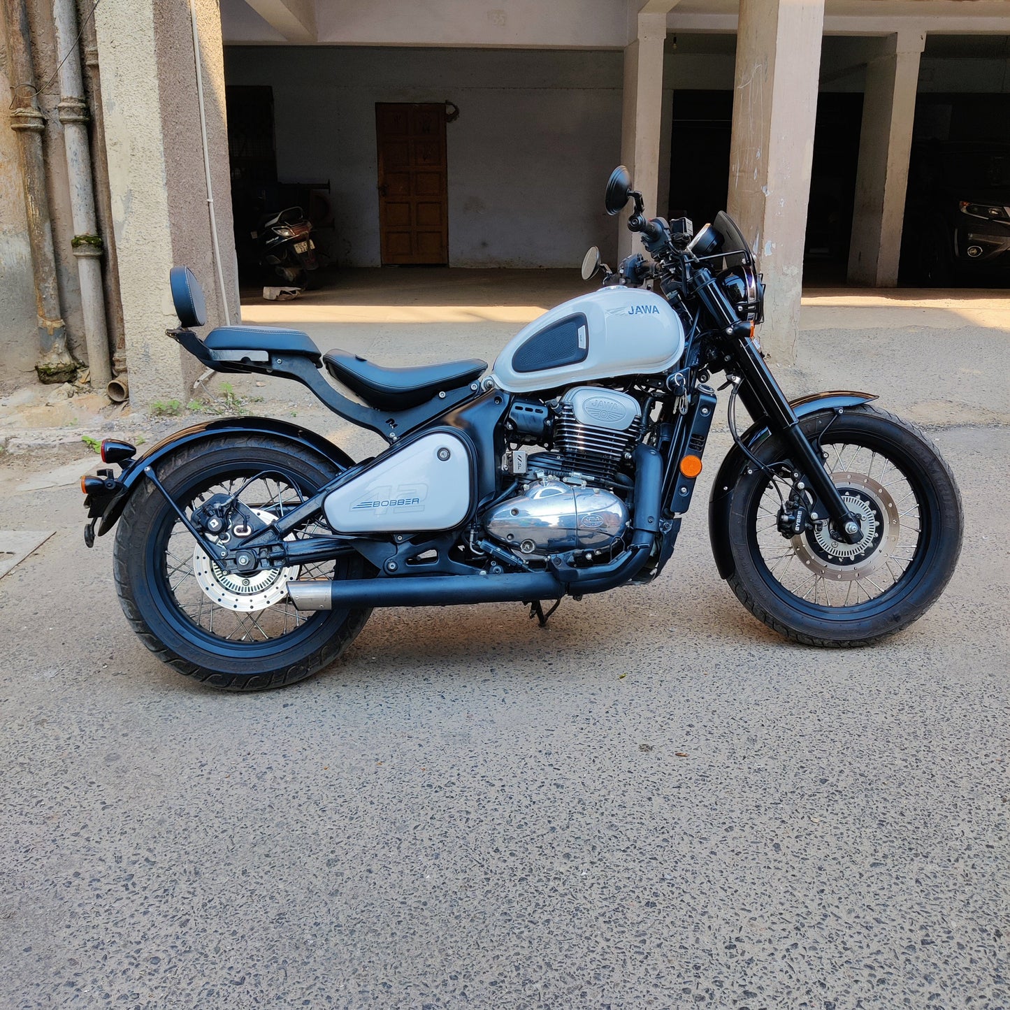 Hammer Backrest for Jawa Perak & 42 Bobber
