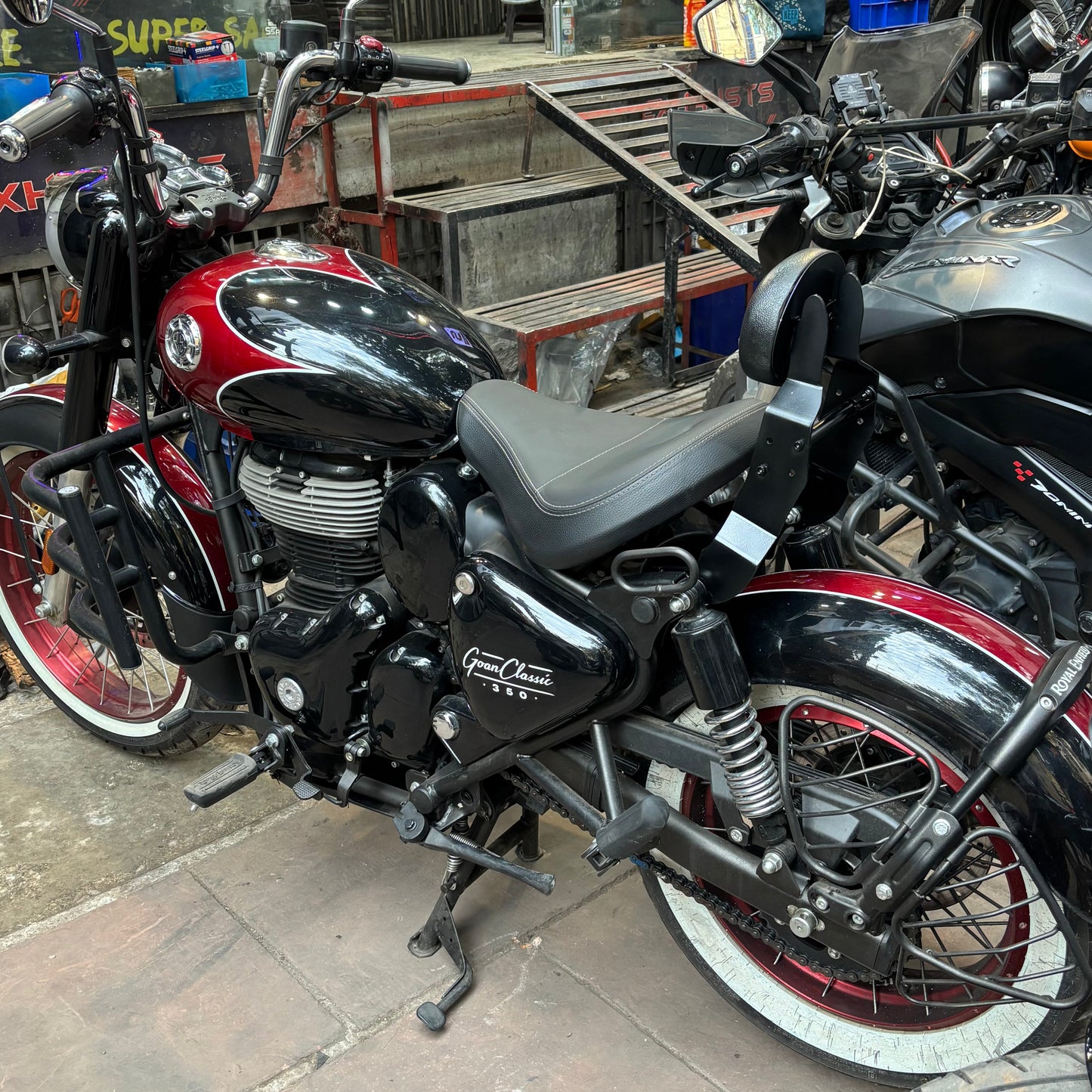 Premium Backrest with Cushion for Super Meteor 650, Shotgun 650, Goan Classic 350, Meteor 350 & Harley X440