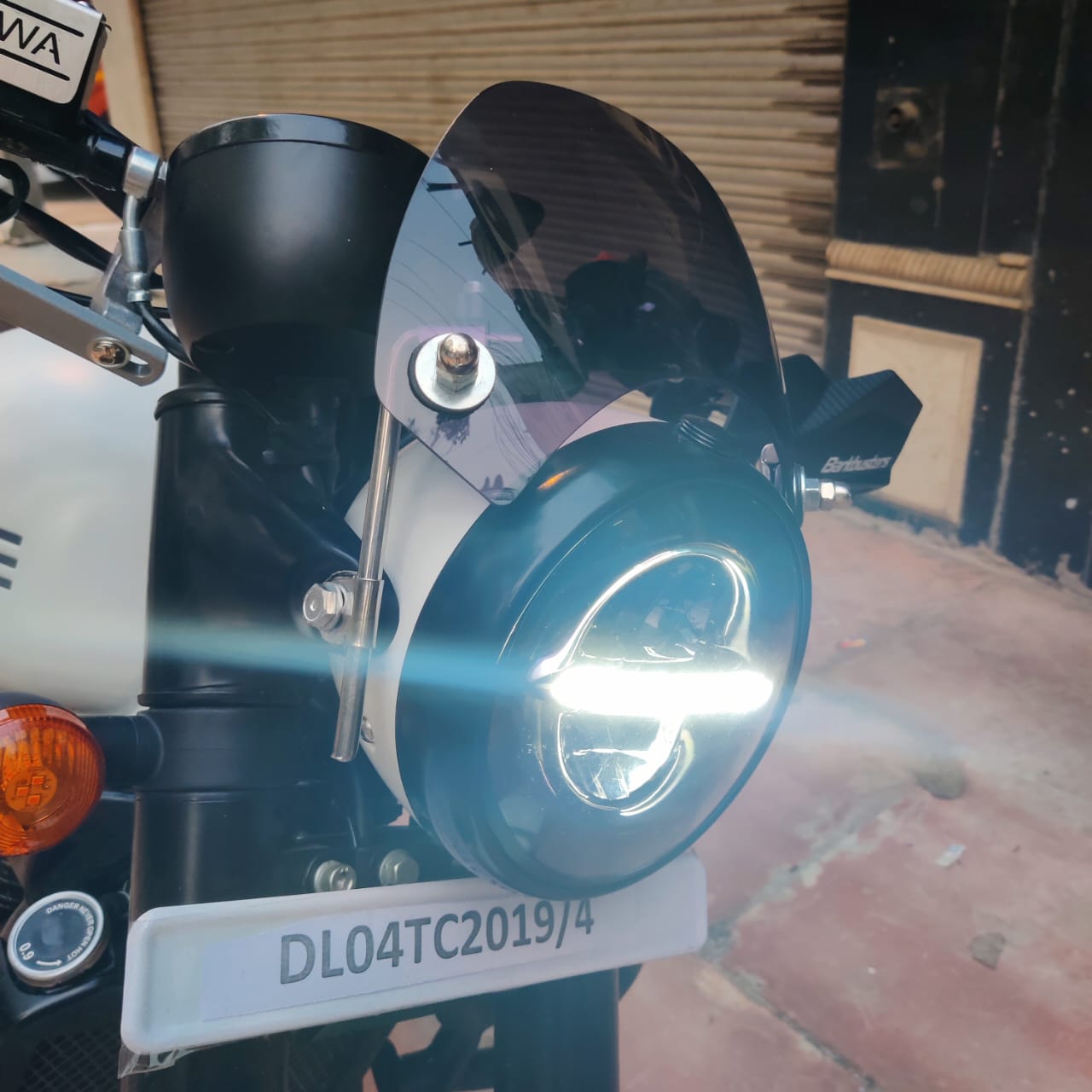 HJG Minus Headlight 150W for Jawa 42 2.1/Perak/Classic 300/Classic 350